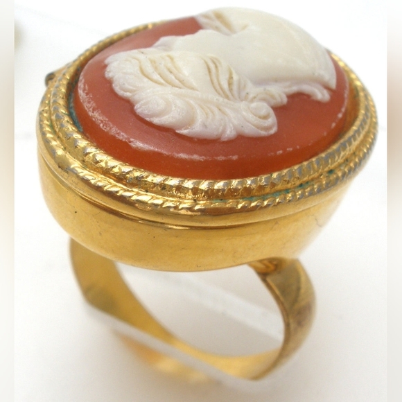 Vintage Cameo Avon Perfume Locket Ring 8.5 - Picture 5 of 9